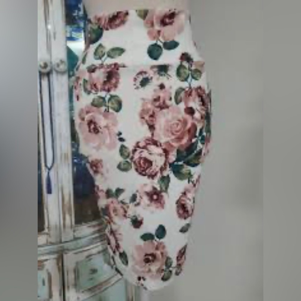 Silhouette NYC White Floral High Waist Pencil Skirt Size M